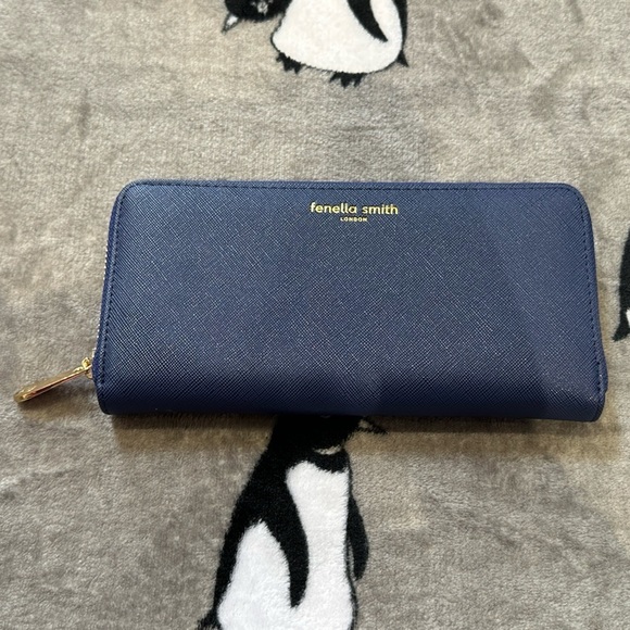 fenella smith Handbags - - Fenella smith london navy purse new zip purse accessories gift pattern